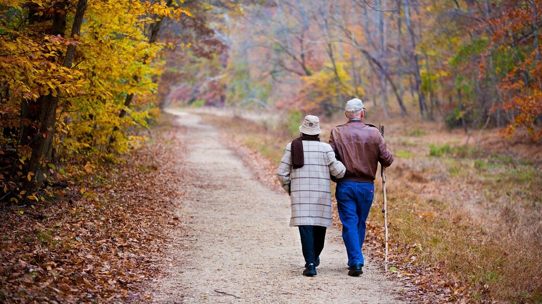 ouderen wandelen