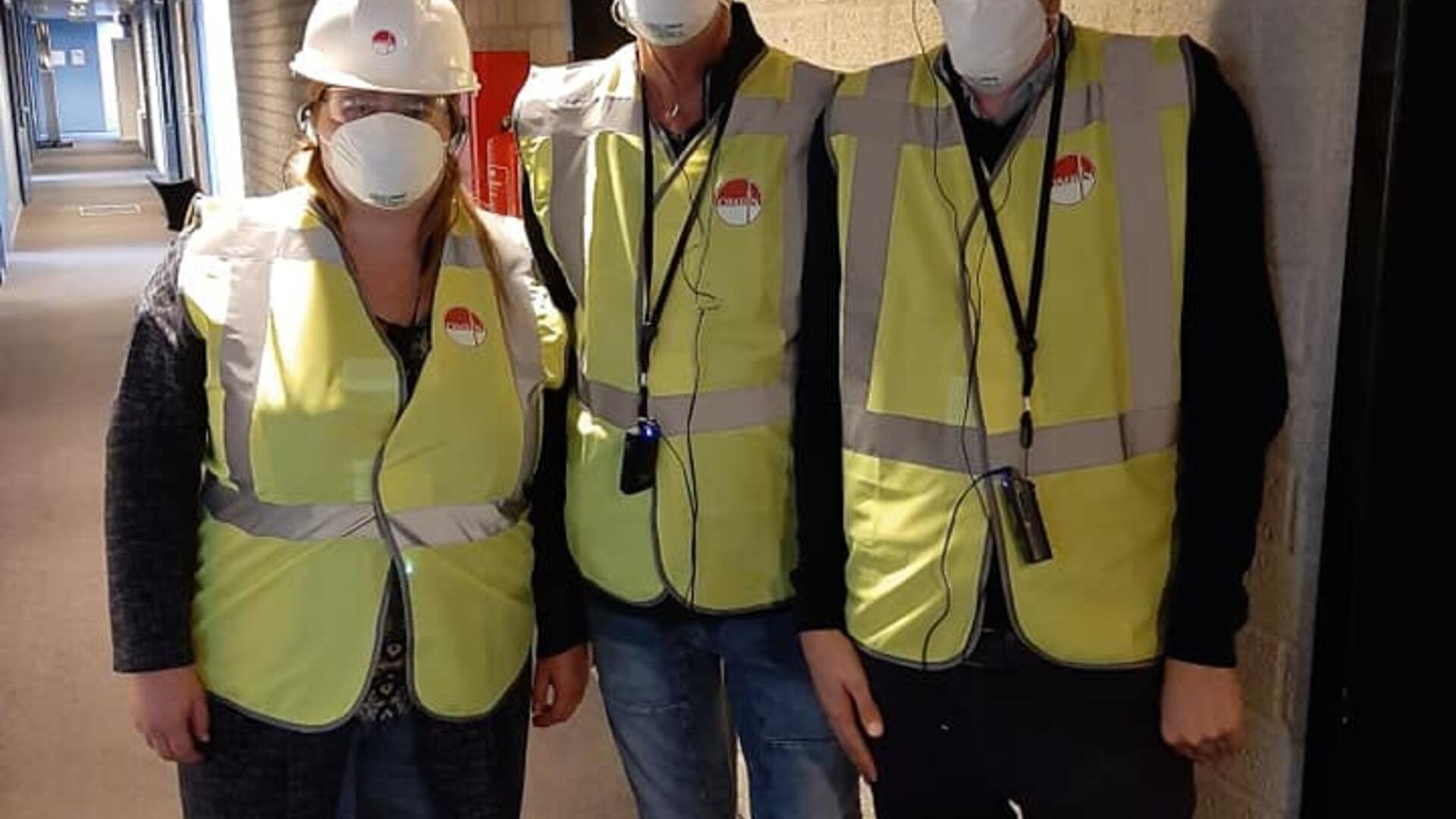 Rik, Henk en Annemiek bij Omrin